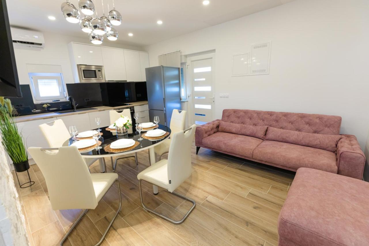 Apartman Laura ヴィル エクステリア 写真