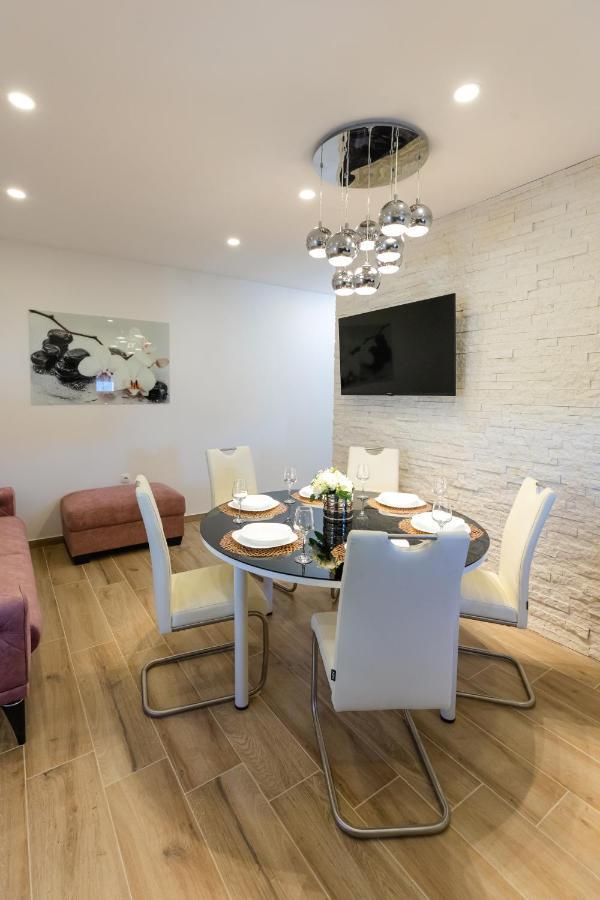 Apartman Laura ヴィル エクステリア 写真